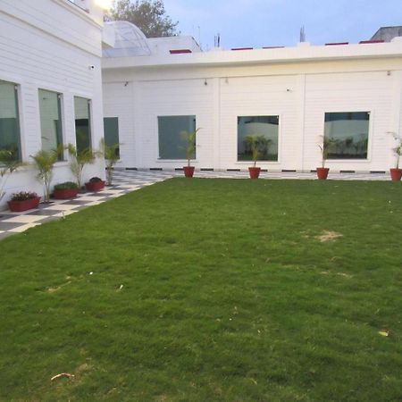 The English Garden Mohali Dış mekan fotoğraf